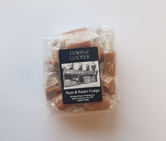 Picture of Lewis & Cooper Rum and Raisin Fudge 180g